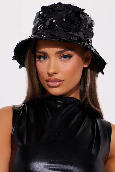Chapeaux