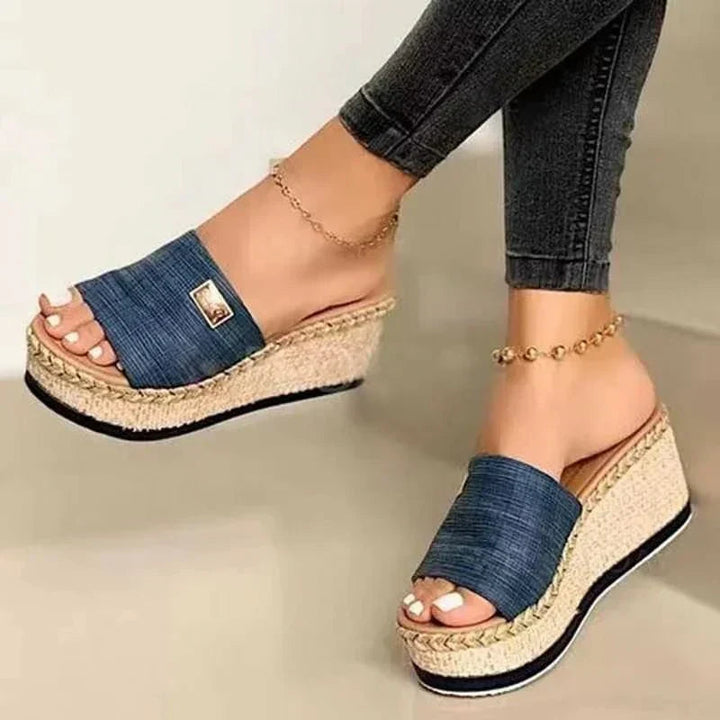 Elegant Women's Orthopedic Sandals for Summer Comfort - Stylish and Lightweight Summer Footwear 4