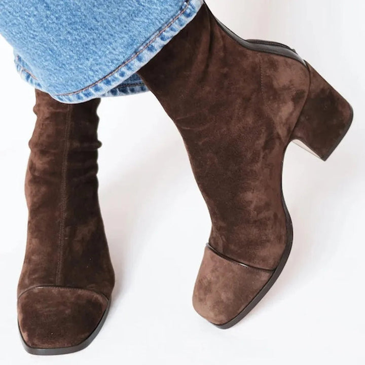 Orthopedic Ankle Boots for Women with Arch Support and Block Heel, Stylish Leopard Print Design 2