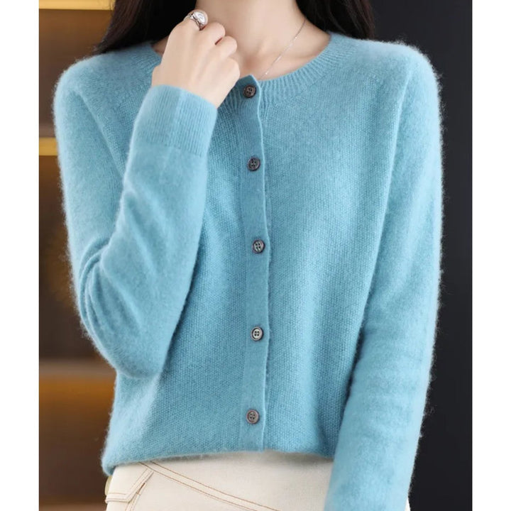 Women's Oversized Button-Front Knit Cardigan for Layering and Comfort 3