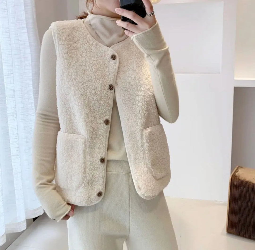 Women's Puffer Vest - Reversible Sherpa Fleece Layering Outerwear for Cool Weather 5